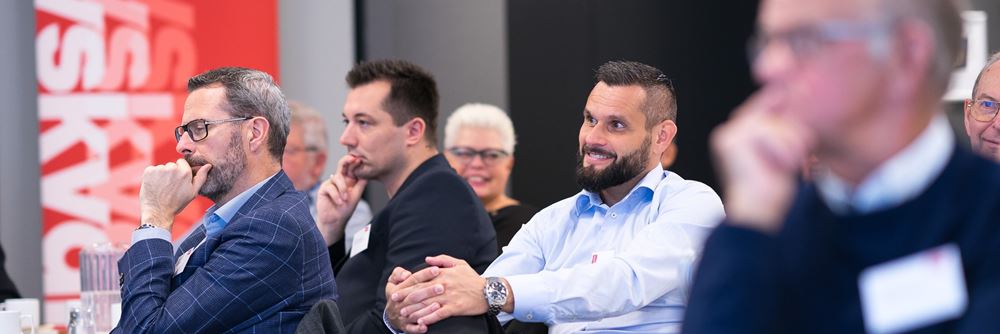 Realdania Debat er den direkte vej til viden og debat om det byggede miljø. Et netværk for medlemmer med meninger, der åbent og fremadrettet diskuterer arkitektur, byplanlægning, det åbne land, boligkvalitet, domicilbyggeri og meget mere.