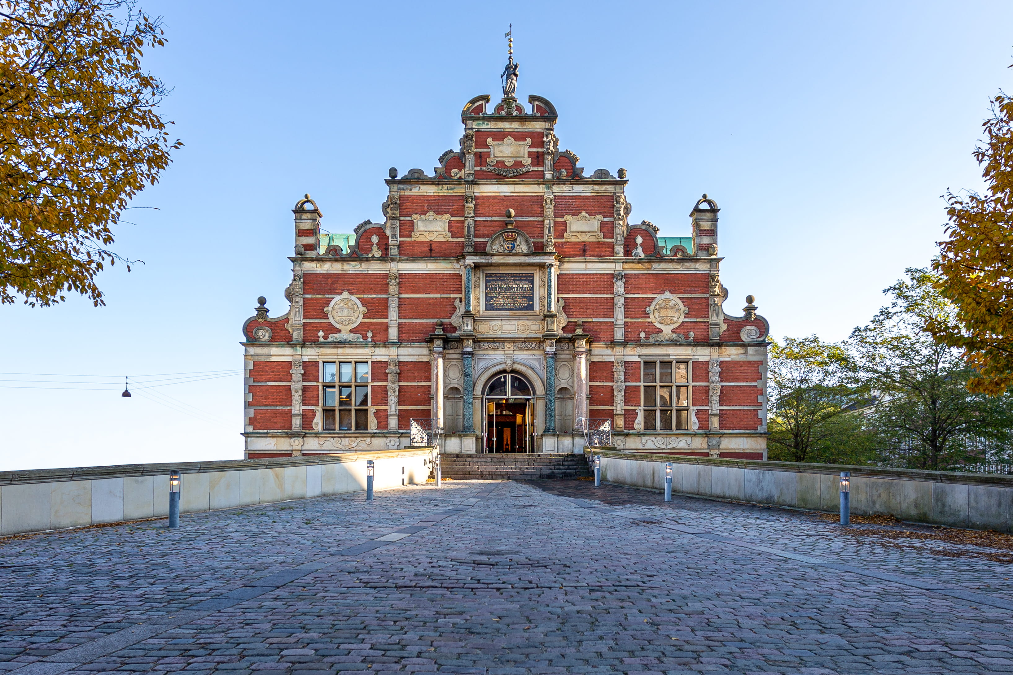 Restaurering Af B rsen Restaurering Af B rsen