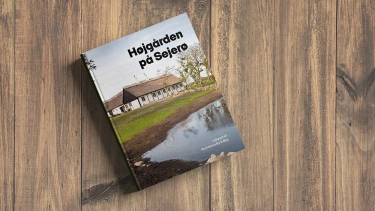 Køb eller download bogen om "Højgården på Sejerø"