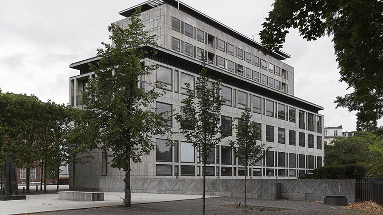 Jarmers Plads 2 - et modernistisk kontorhus