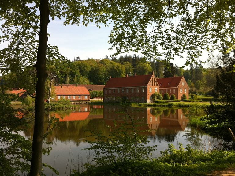 Historiske haver og vindyrkning på Tirsbæk Gods