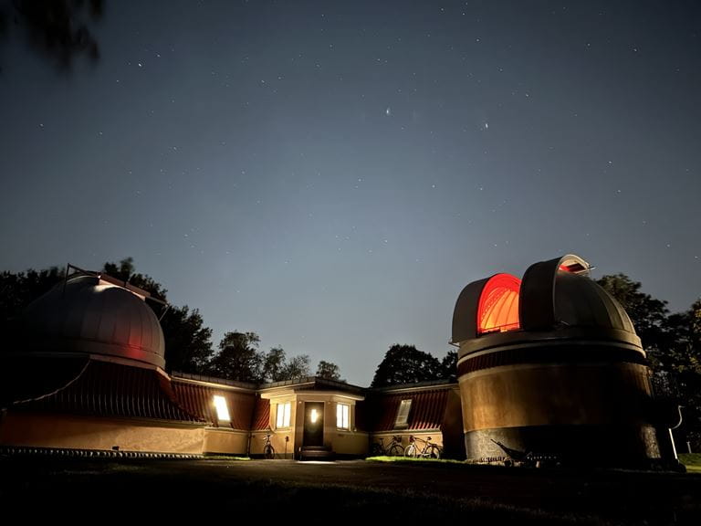 Astronomi i børnehøjde: Rundvisning på Ole Rømer Observatoriet