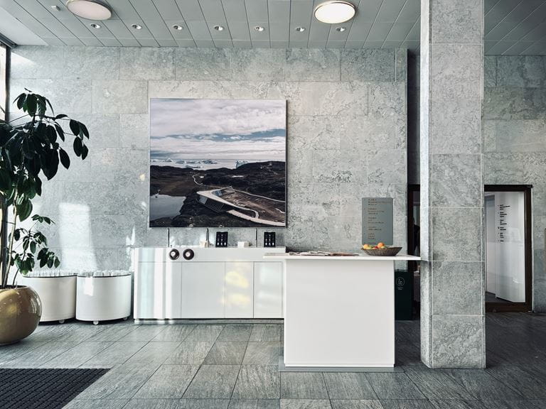 ONLINE: Jarmers Plads - ny marmor og ny indretning