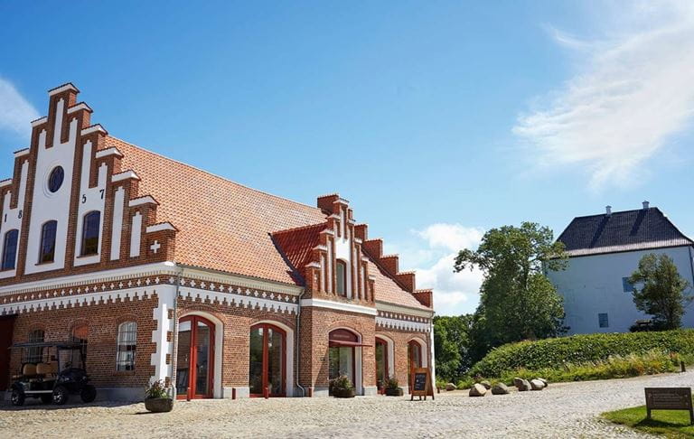 Dragsholm Slot: Gourmet-urtehave og ombygget stald