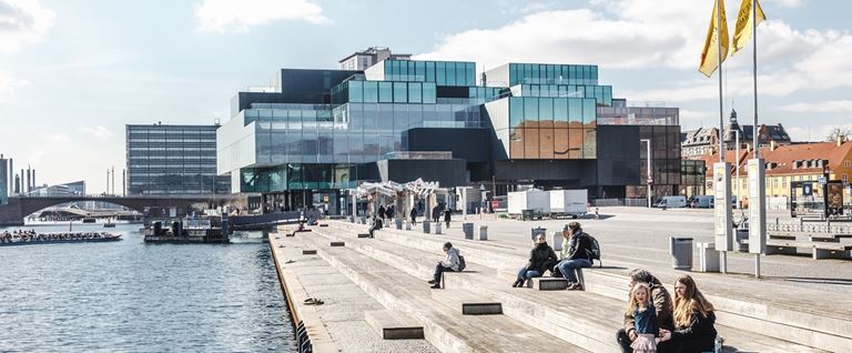 KONKURRENCEN ER LUKKET. Vind bogen om BLOX