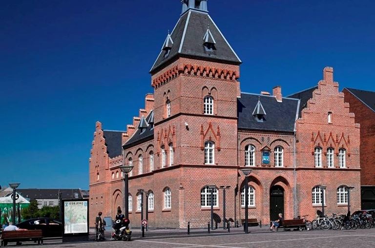 Fængslende historie: Besøg Ambergs Tinghus