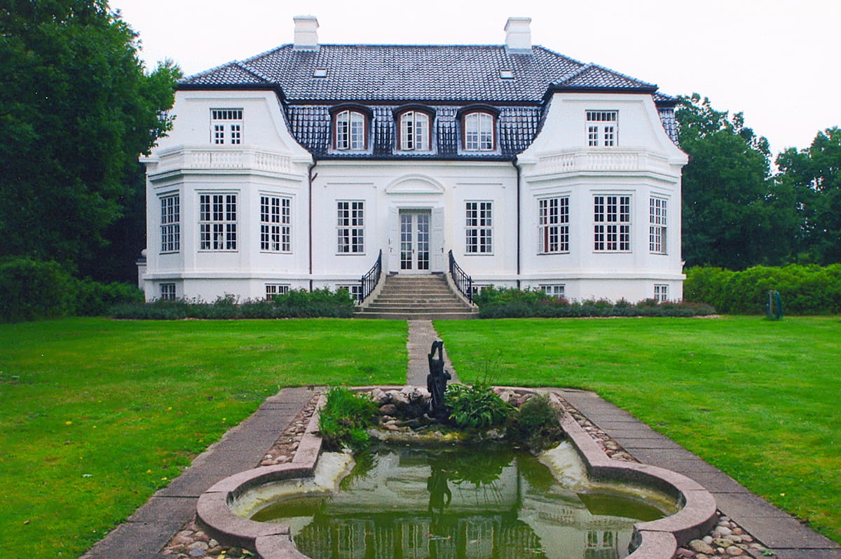 &quot;Slottet&quot; i Baldersbæk Plantage er opført med Bernhard- og Valdemar Ingemann som arkitekter.
