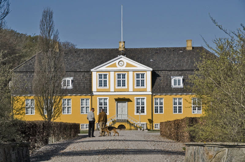 Med Fremtidens Herregård og Idékonkurrencen i 2008 ser Gerner Wolff-Snedorff et potentiale til at kombinere veteranbilejernes ønske om værksted og garage med Engelholms uudnyttede magasinbygning, herregårdshelheden og muligheden for at få mere liv på gården.