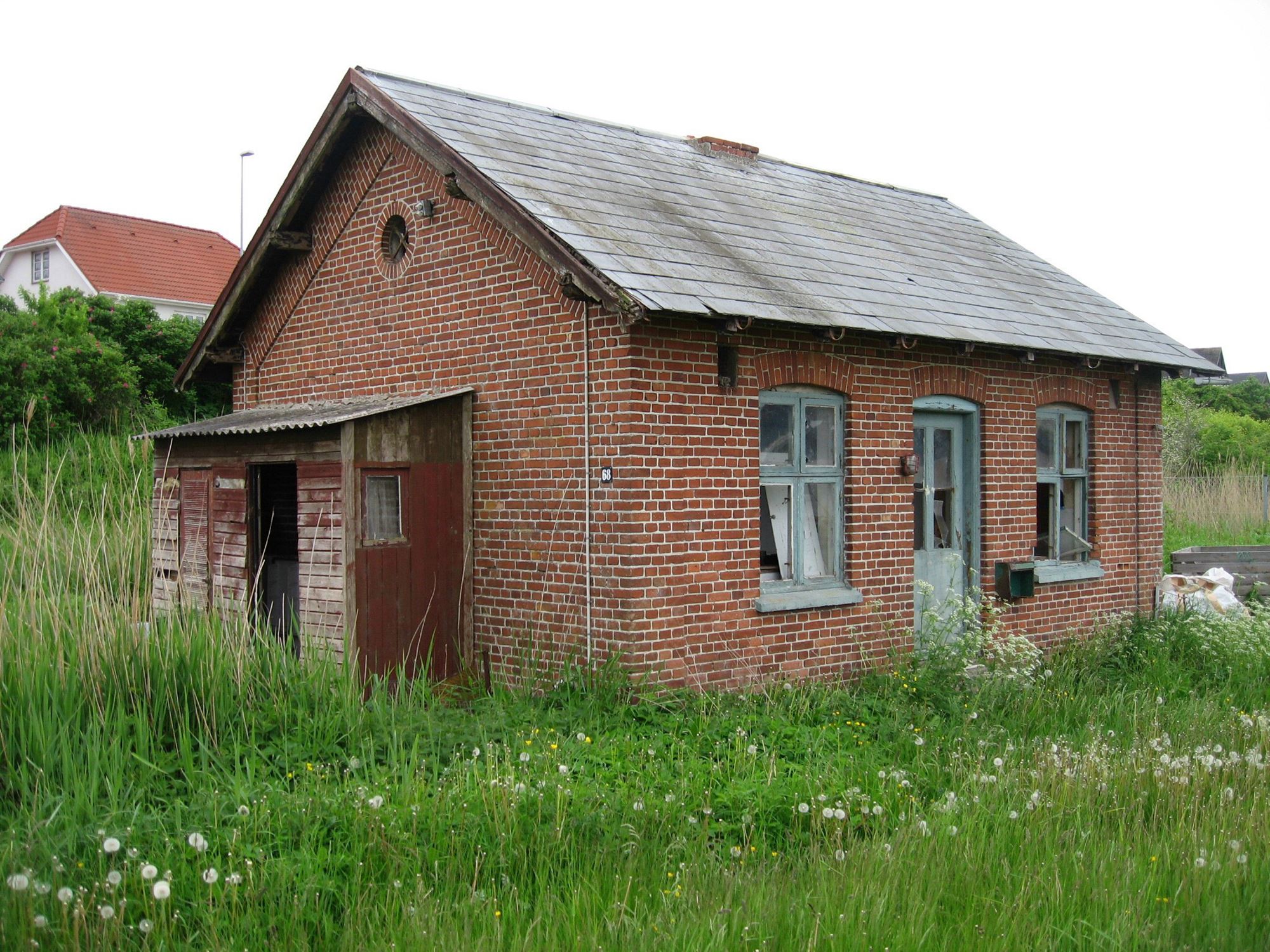 Det tidligere overnatningshus for jernbanepersonale omdannes nu til havne- og jernbanemuseum