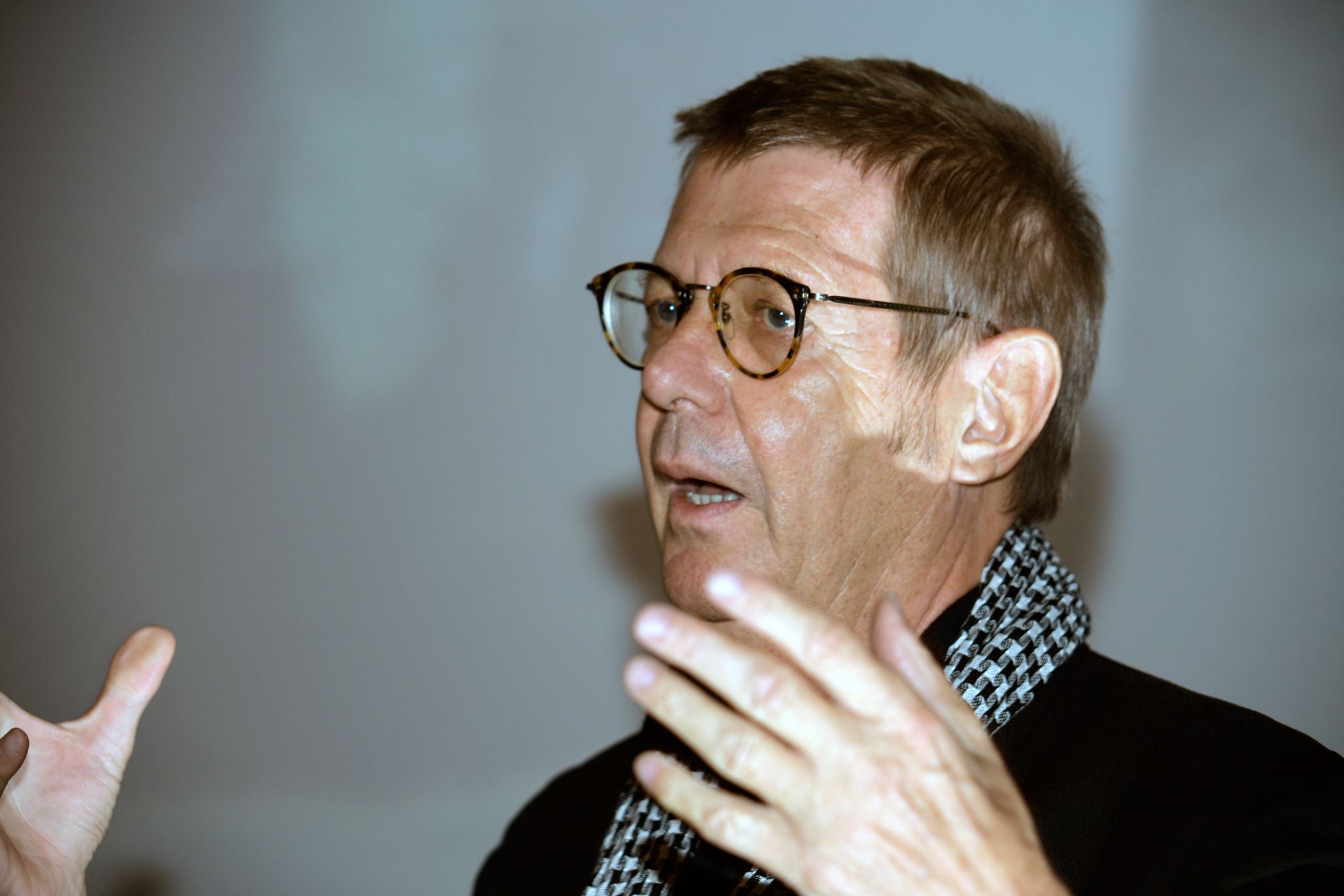 Stifteren af det østrigske arkitektfirma Coop Himmelb(l)au, professor, arkitekt Wolf D. Prix.