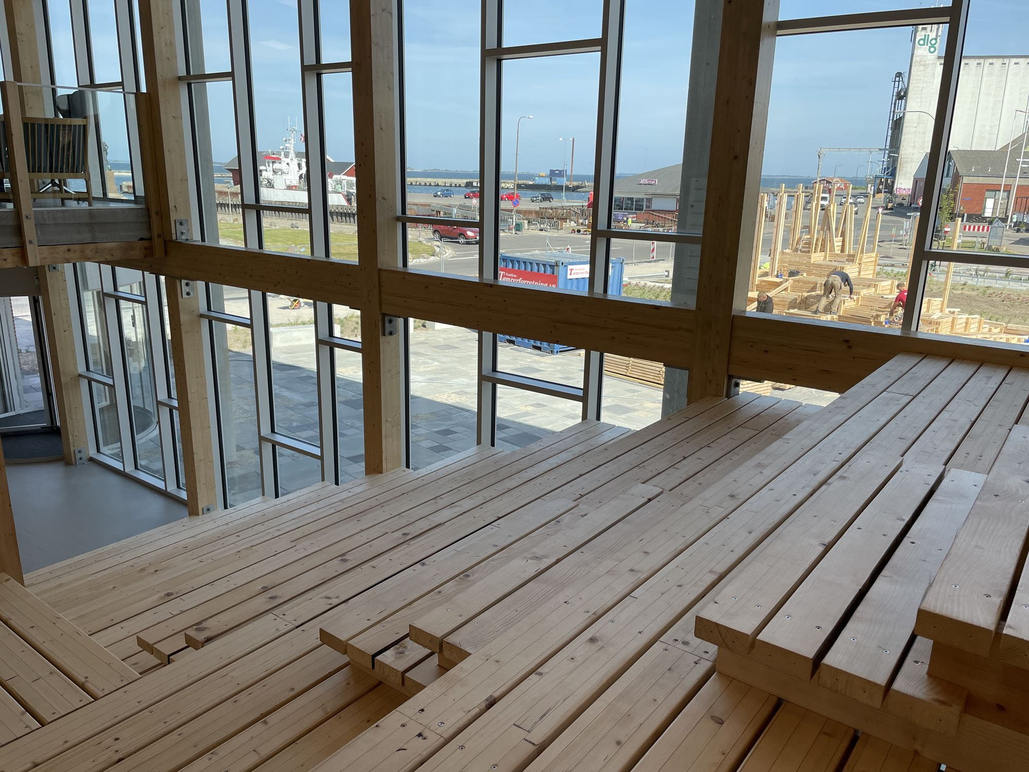 Megatrappen i kulturkajens foyer, hvorfra man skal kunne sidde og nyde en god bog eller udsigten over havnen.