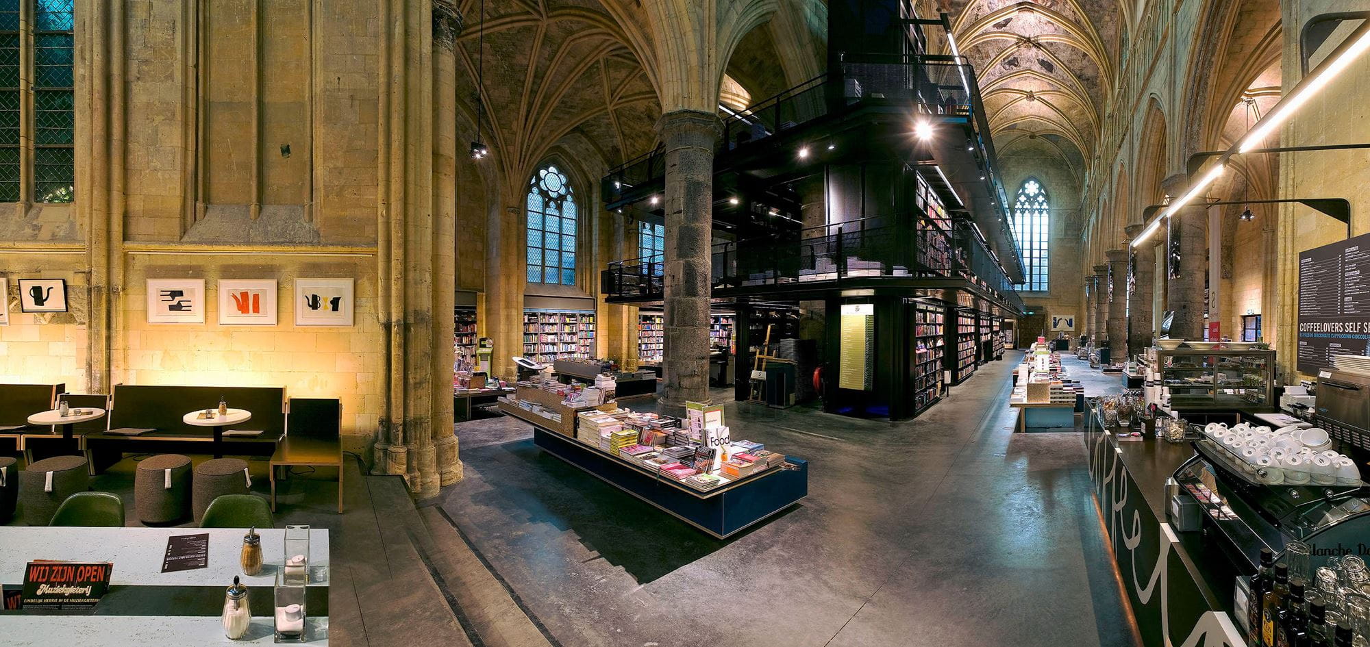 Bookstore Polare er indrettet i en 700 år gammel kirke i Maastricht. Den succesfulde boghandel og turistattraktion viser, at selvom kirkebygninger er dyre i drift og vedligeholdelse, har de - i kraft af deres arkitektur, kulturhistoriske betydning og fortællinger - også en stærk signalværdi, som gør dem attraktive for nye brugere. 